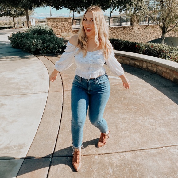 Justine ✨ - Picture 3 of 3